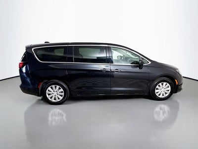 2021 Chrysler Voyager L