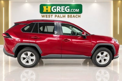 2020 Toyota RAV4 XLE