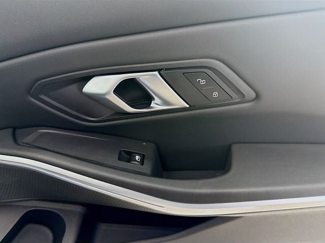 2024 BMW 3 Series 330i