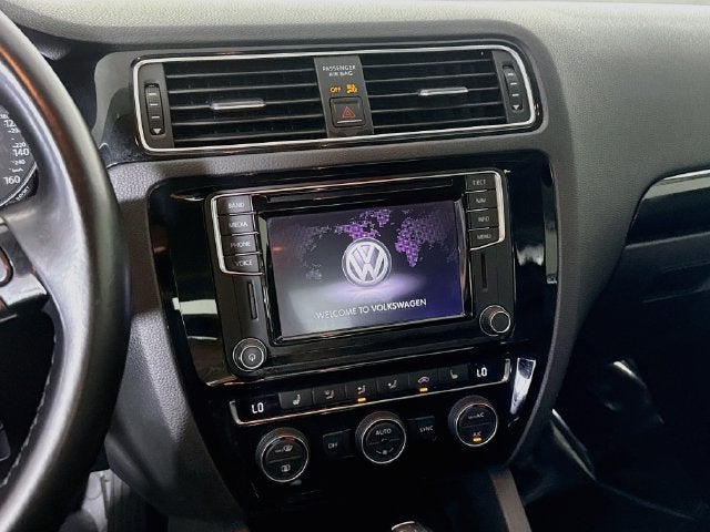 2017 Volkswagen Jetta 1.8T SEL