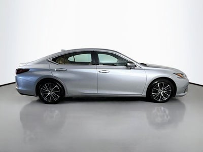 2022 Lexus ES 350