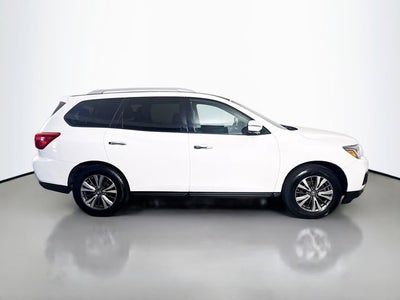 2019 Nissan Pathfinder SL