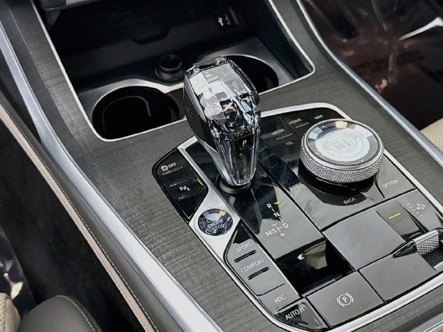 2024 BMW X7 ALPINA XB7