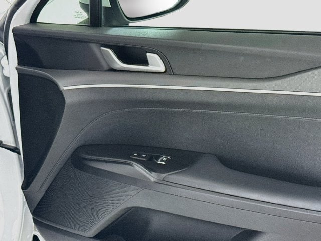 2024 Kia K5 LXS
