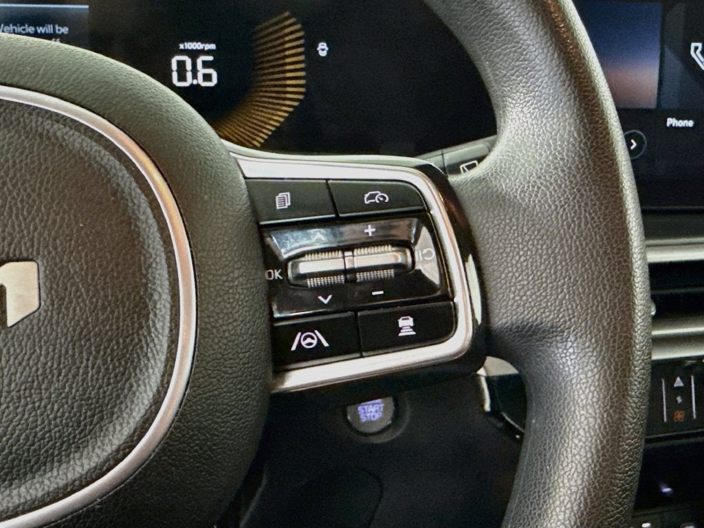2024 Kia Sorento LX