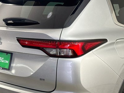 2023 Mitsubishi Outlander SE