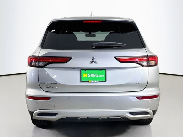2023 Mitsubishi Outlander SE
