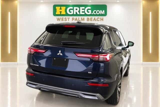 2025 Mitsubishi Outlander SE