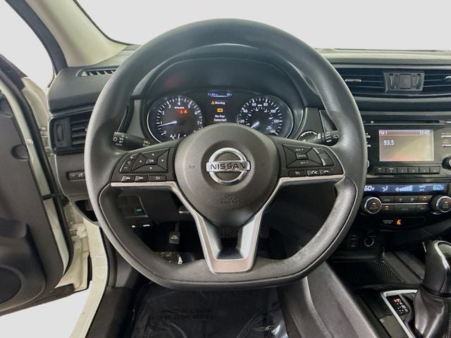 2017 Nissan Rogue Sport SV