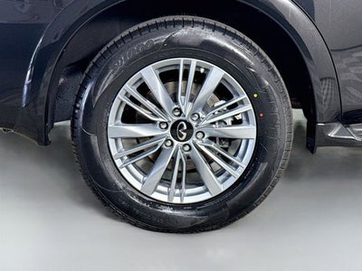 2024 INFINITI QX80 LUXE