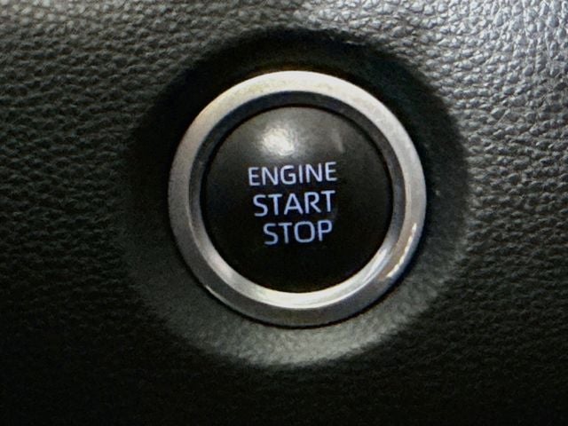2022 Toyota Corolla Hatchback SE