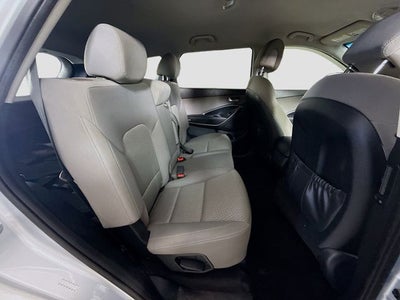 2018 Hyundai Santa Fe SE