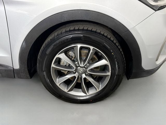 2018 Hyundai Santa Fe SE