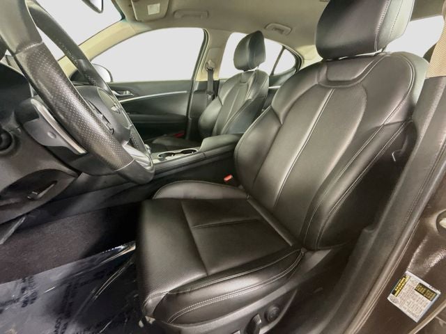 2022 Genesis G70 2.0T