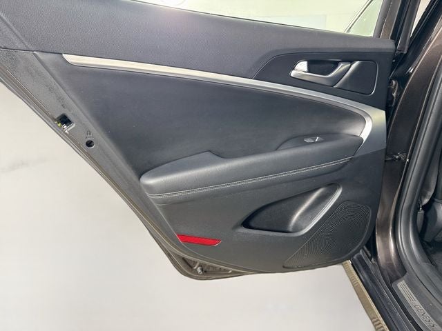 2022 Genesis G70 2.0T