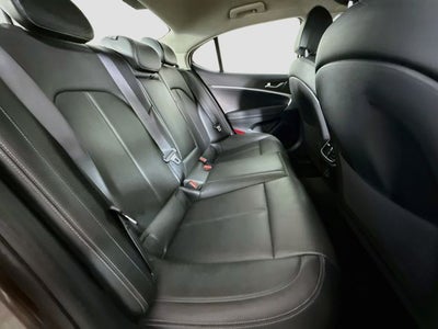 2022 Genesis G70 2.0T
