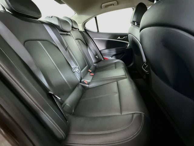 2022 Genesis G70 2.0T