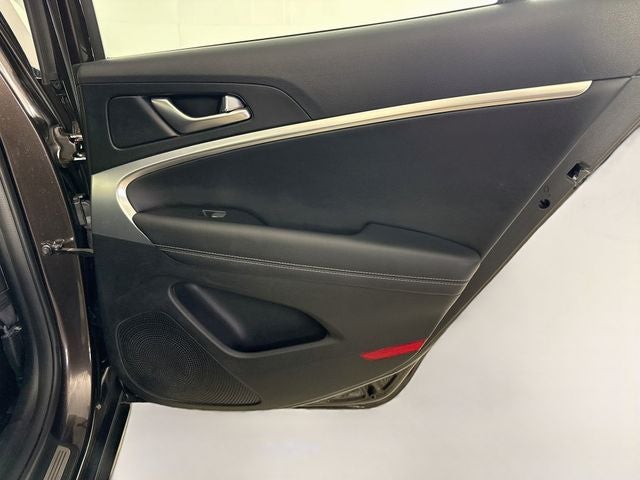 2022 Genesis G70 2.0T