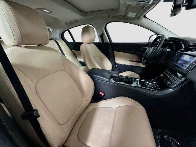 2017 Jaguar XE 25t Premium