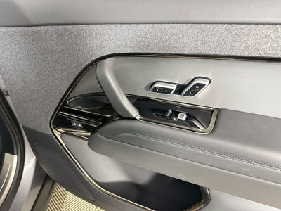 2025 Land Rover Range Rover Sport SE