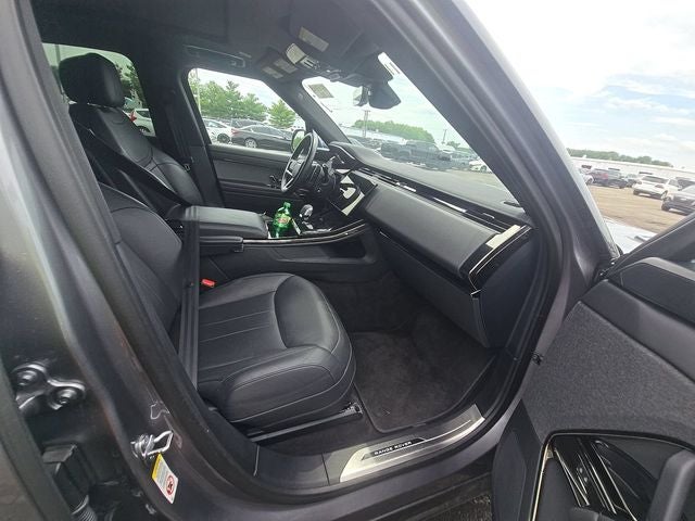 2025 Land Rover Range Rover Sport SE