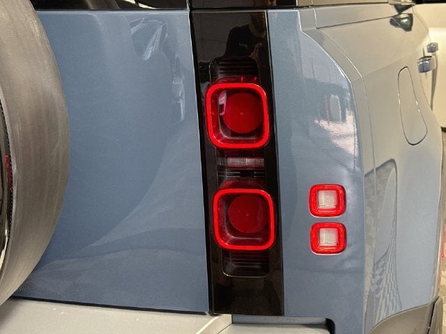 2024 Land Rover Defender 110 S