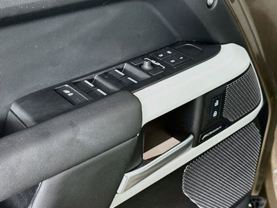2024 Land Rover Defender 110 S