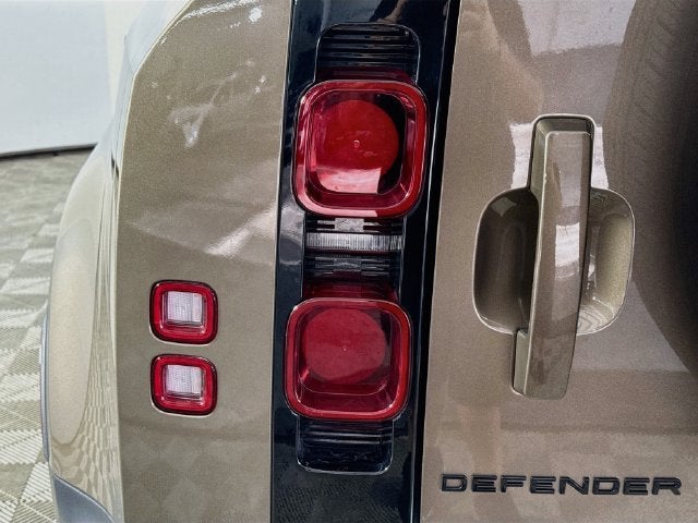 2024 Land Rover Defender 110 S
