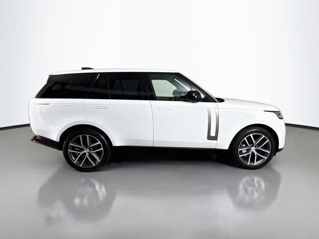 2025 Land Rover Range Rover SE