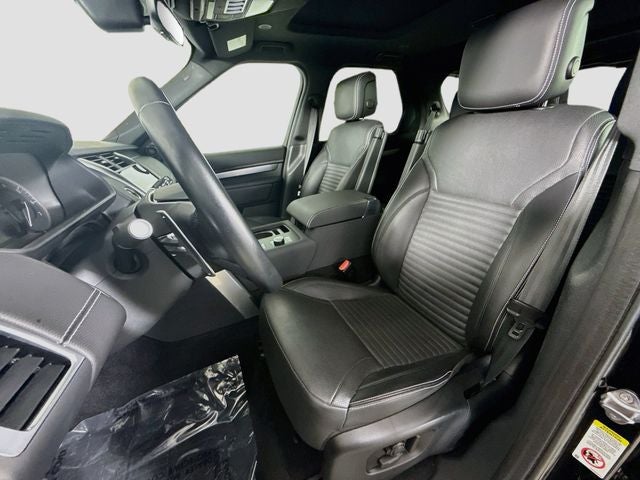 2023 Land Rover Discovery S R-Dynamic