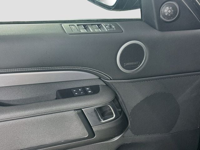 2023 Land Rover Discovery S R-Dynamic