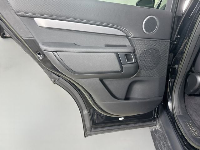 2023 Land Rover Discovery S R-Dynamic