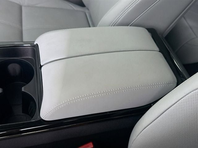 2025 Land Rover Range Rover Velar Dynamic SE