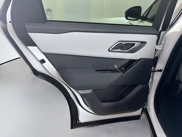 2025 Land Rover Range Rover Velar Dynamic SE