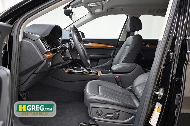 2024 Audi Q5 40 Premium quattro