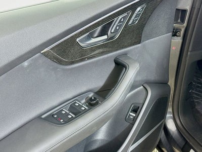 2025 Audi Q8 55 Premium Plus quattro