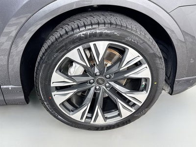2025 Audi Q8 55 Premium Plus quattro