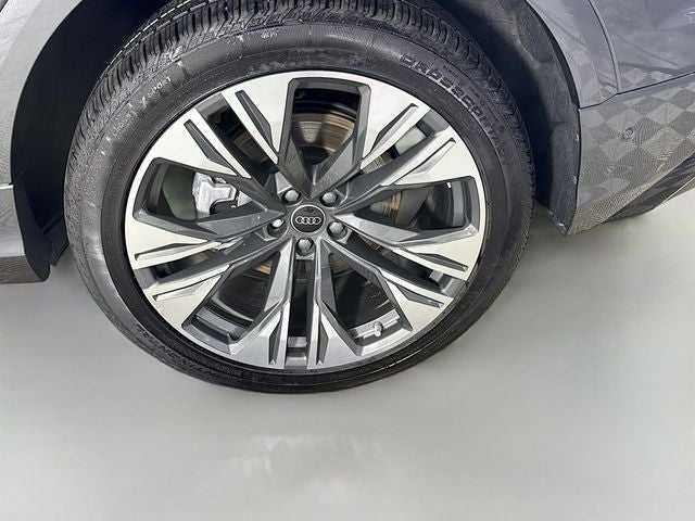 2025 Audi Q8 55 Premium Plus quattro