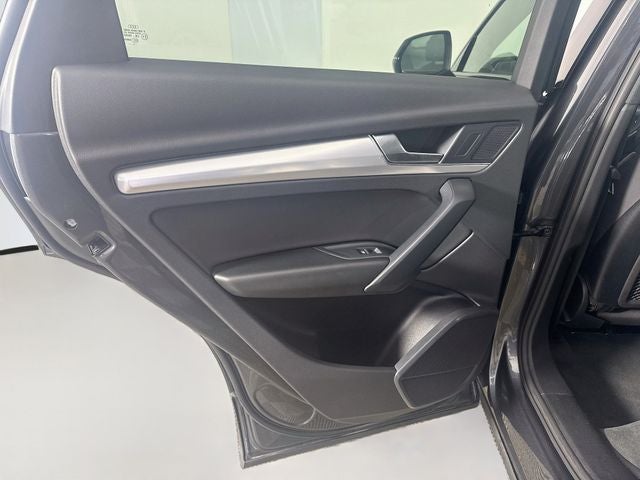 2025 Audi Q5 45 S line Premium quattro