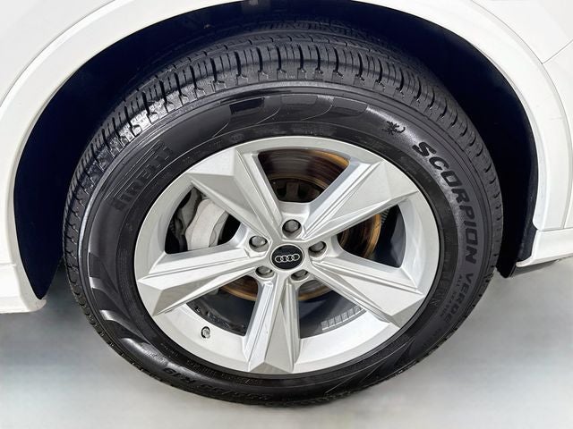 2024 Audi Q7 45 Premium Plus quattro