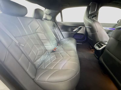 2025 BMW 7 Series 740i