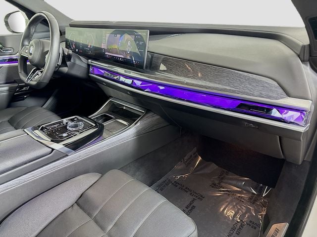 2025 BMW 7 Series 740i