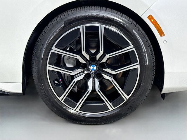 2025 BMW 7 Series 740i