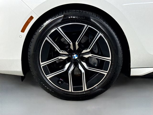 2025 BMW 7 Series 740i