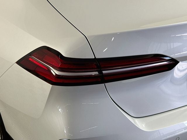 2024 BMW 5 Series 530i
