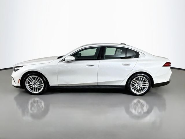 2024 BMW 5 Series 530i