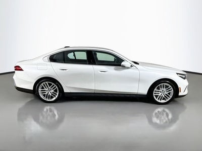 2024 BMW 5 Series 530i