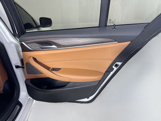 2021 BMW 5 Series 530i