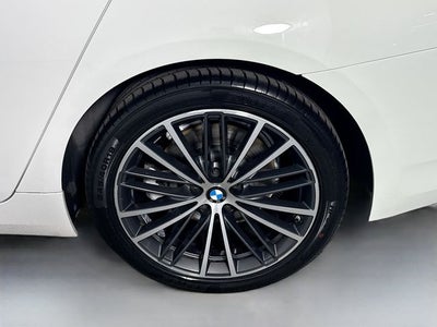 2021 BMW 5 Series 530i