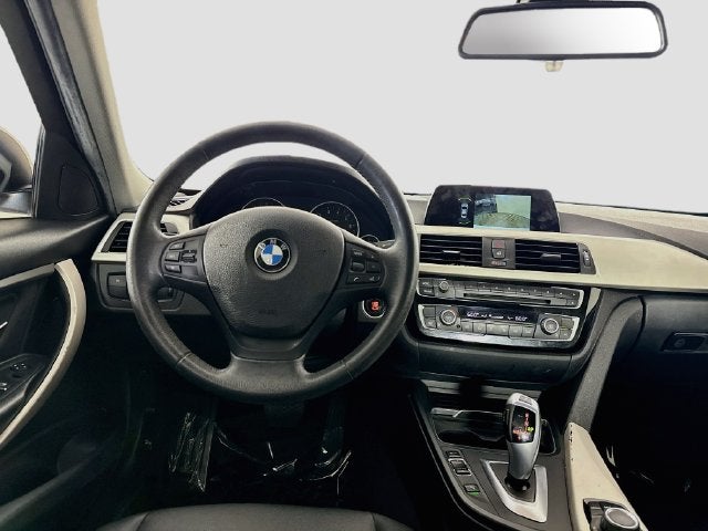 2018 BMW 3 Series 320i
